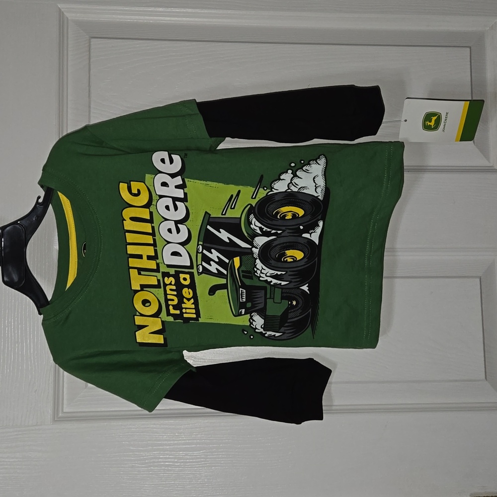 💥NEW💥 John Deere T-Shirt